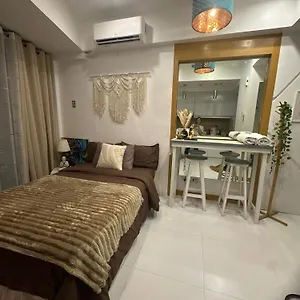 Cozy Place With View At Greenbelt Makati Apartment
