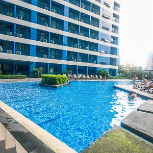 Penthouse Perfection Air Makati Apartment